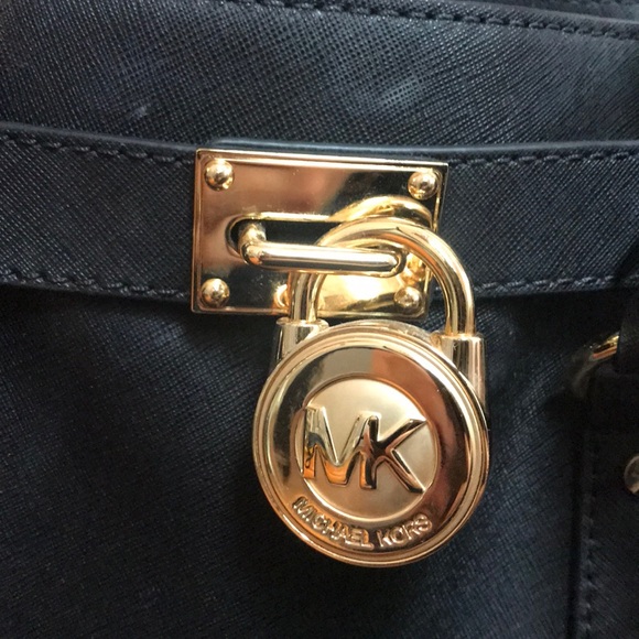 Michael Kors Black Tote in EUC - Picture 4 of 8